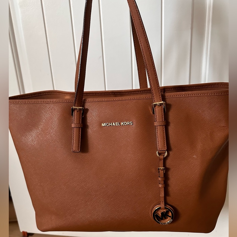 Jet Set Travel Medium Top-Zip Tote Bag